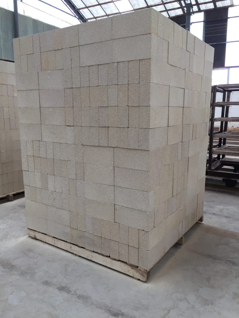 0.8 高鋁聚輕保溫磚T-3 保溫磚廠家_輕質磚理化指標_輕質保溫磚價格